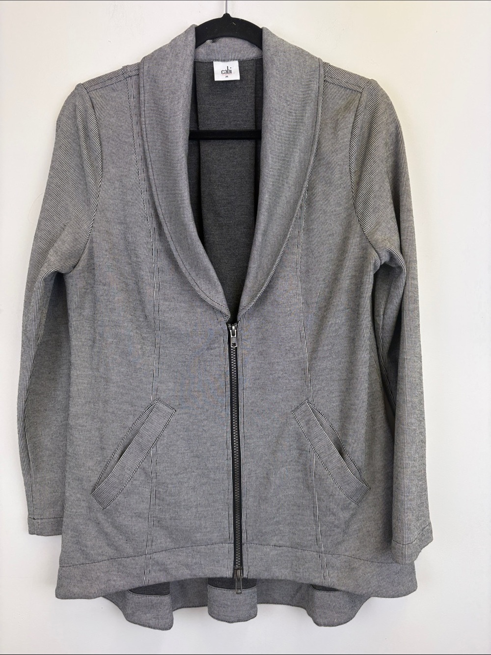 Cabi “Drop Off” Pinstripe Zip-Up Blazer Jacket Women’s Medium Gray Knit